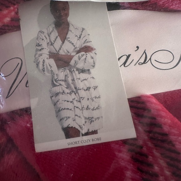 NWT Victoria’s Secret bundle (plaid blanket & robe) - Picture 6 of 7